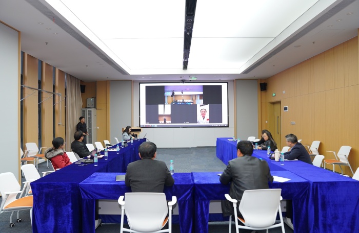新春关怀 温暖同行——无码av影片
开展2026年春节走访慰问活动 第 3 张 新春关怀 温暖同行——无码av影片
开展2026年春节走访慰问活动 第 3 张