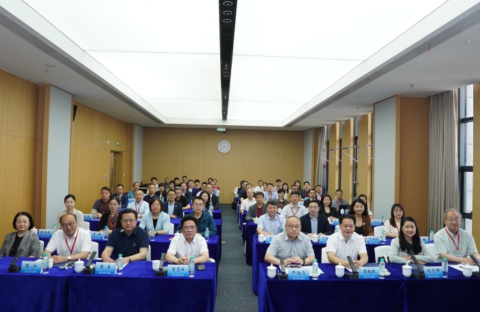 中国医院协会口腔医院分会第六届常委会第四次会议在无码av影片
顺利召开 第 1 张
